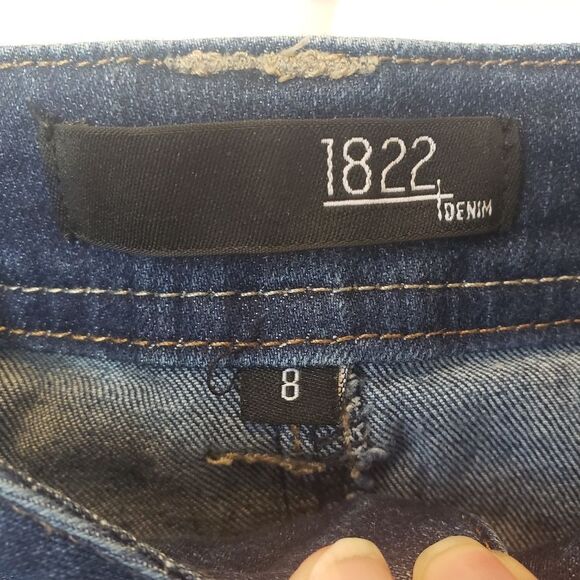 1822 Denim Cut-Off Jean Shorts 8 - Picture 3 of 5